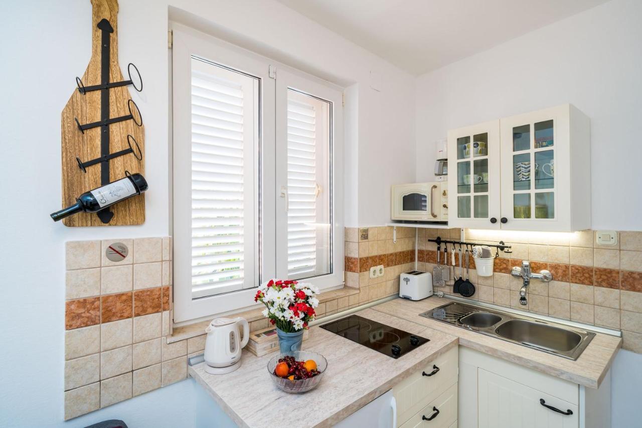 Orsetta Apartments Дубровник Екстериор снимка