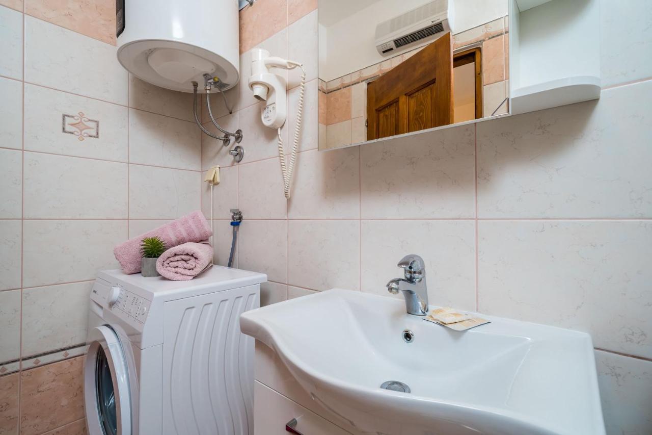 Orsetta Apartments Дубровник Екстериор снимка