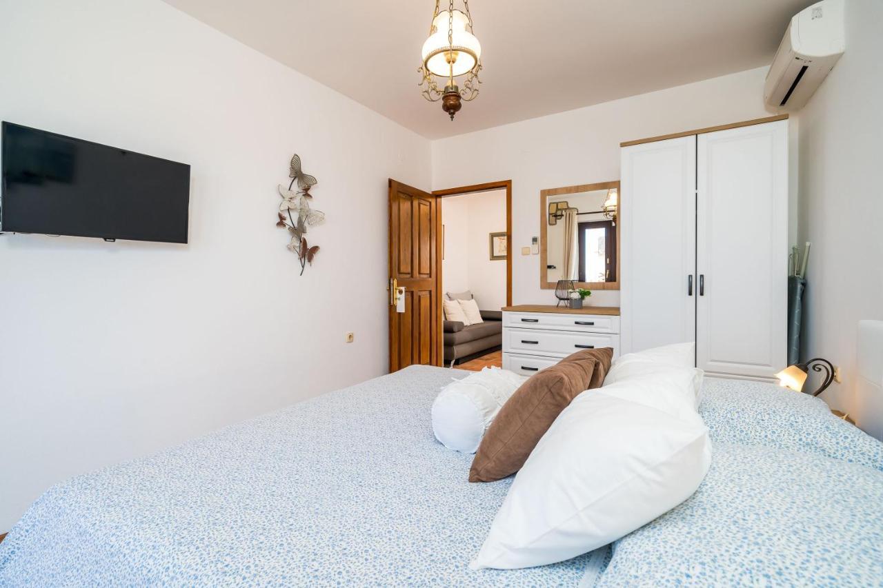 Orsetta Apartments Дубровник Екстериор снимка